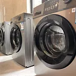 Dayin International Youth Hostel -Near People\'S Square & Old Town -Social Area -Bar -Cafe -Gym -Free Laundry Luggage Storage -24H Front Desk -English Service