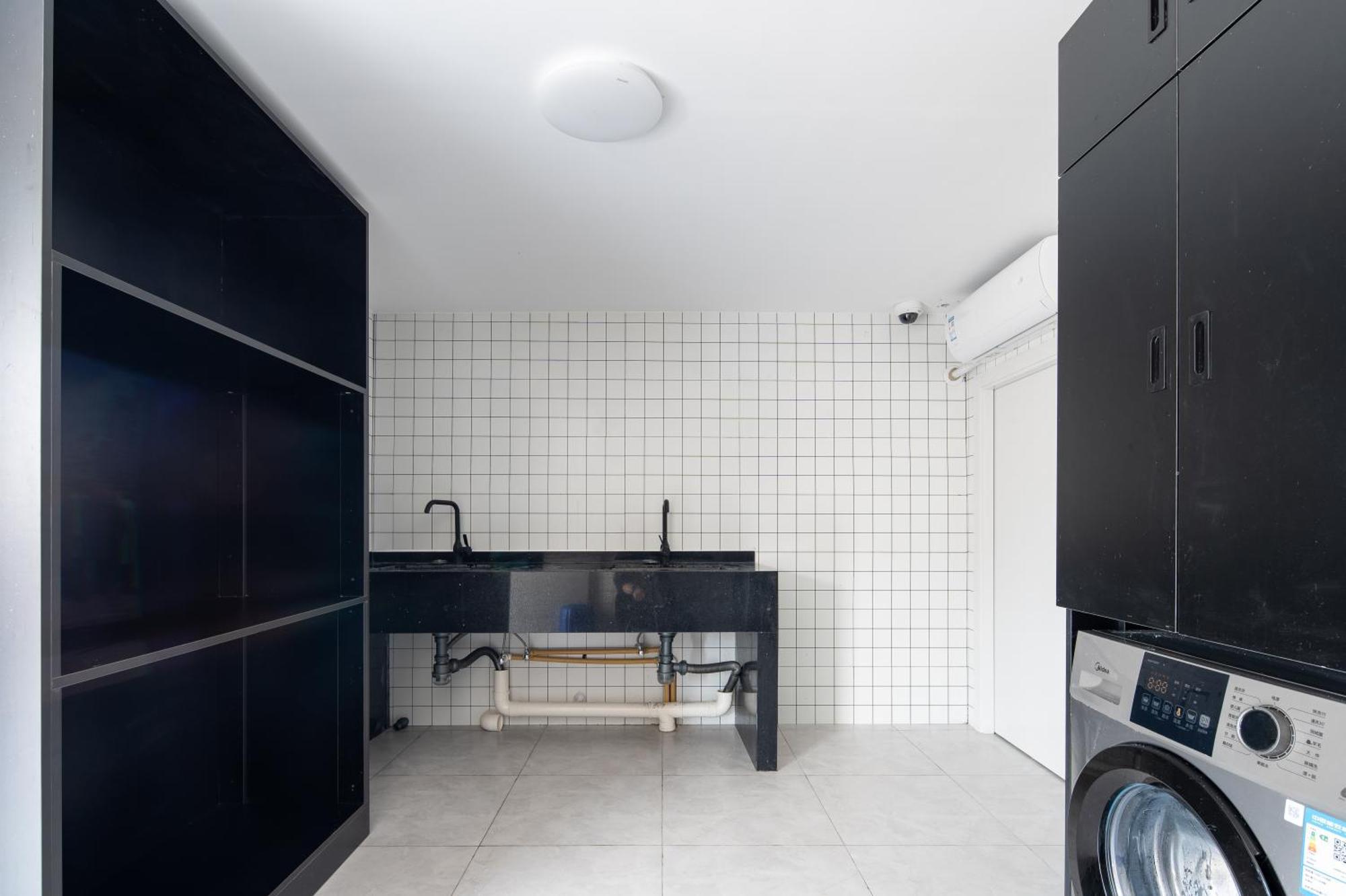Dayin International Youth -near People's Square & Old Town -social Area -bar -cafe -gym -free Laundry Luggage Storage -24h Front Desk -english Service Nhà trọ