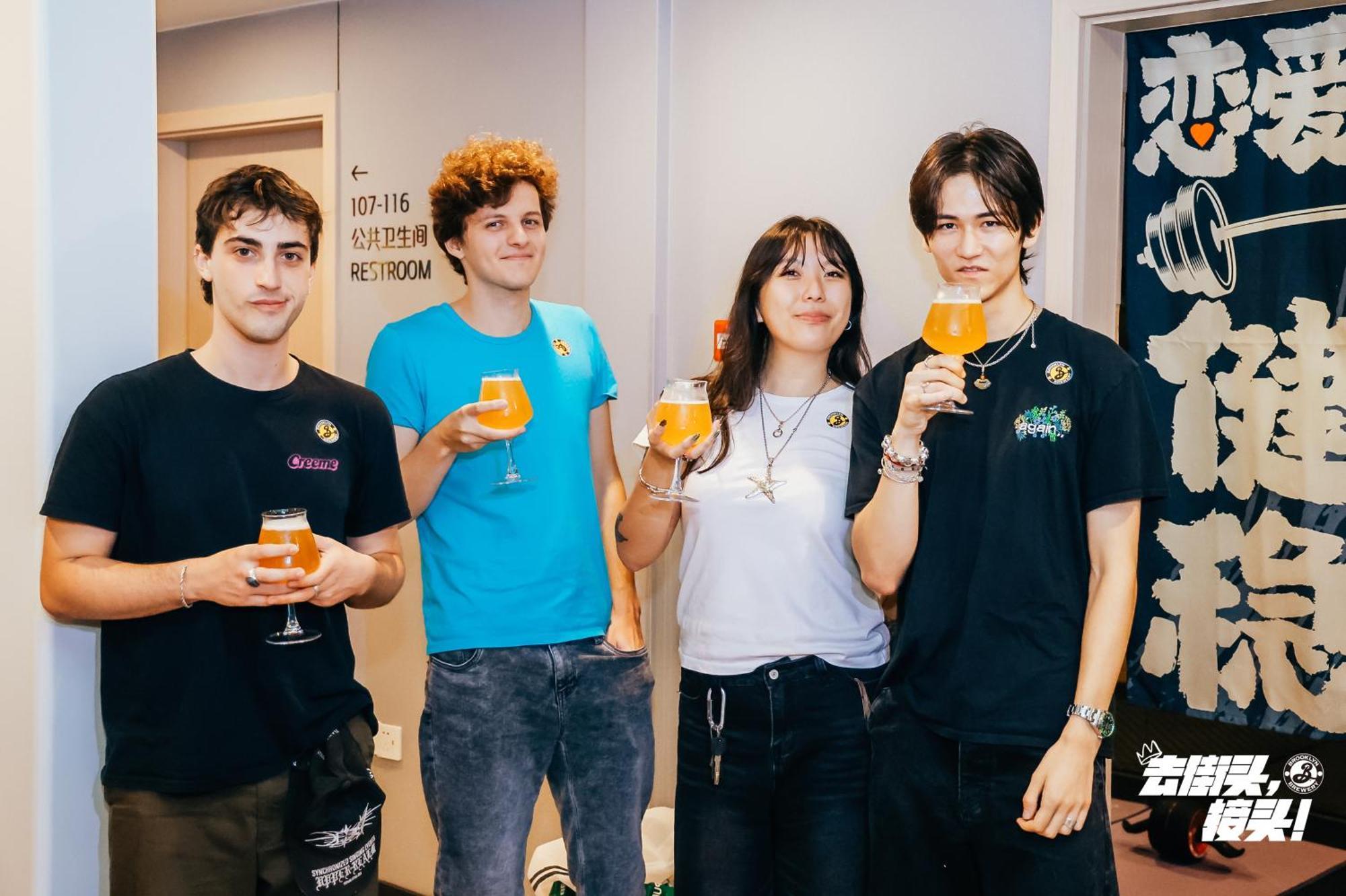 Dayin International Youth -near People's Square & Old Town -social Area -bar -cafe -gym -free Laundry Luggage Storage -24h Front Desk -english Service Nhà trọ