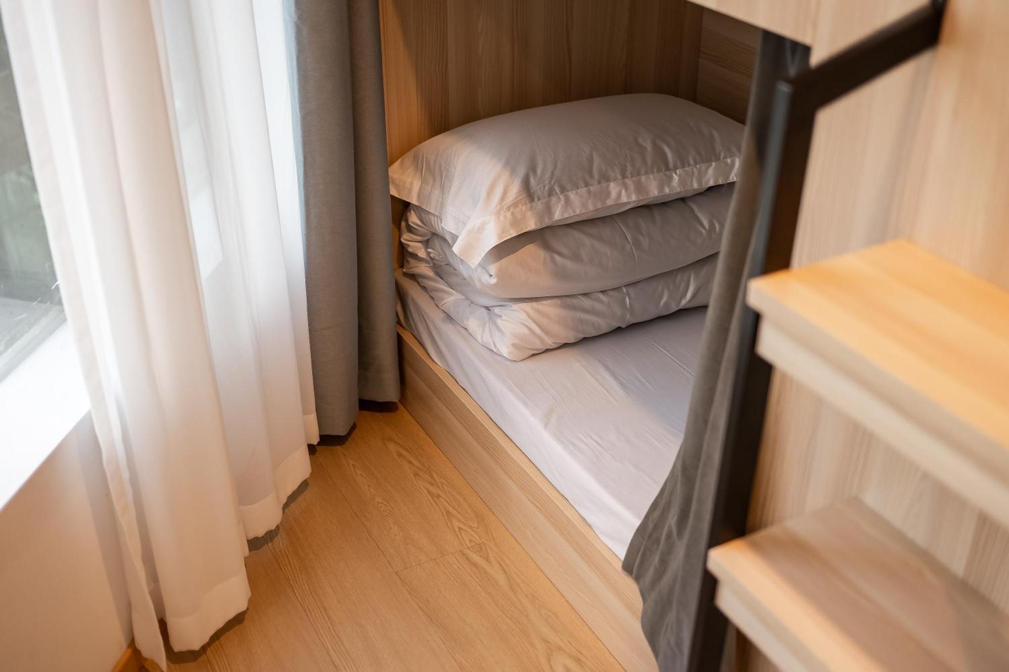 Dayin International Youth -near People's Square & Old Town -social Area -bar -cafe -gym -free Laundry Luggage Storage -24h Front Desk -english Service Nhà trọ