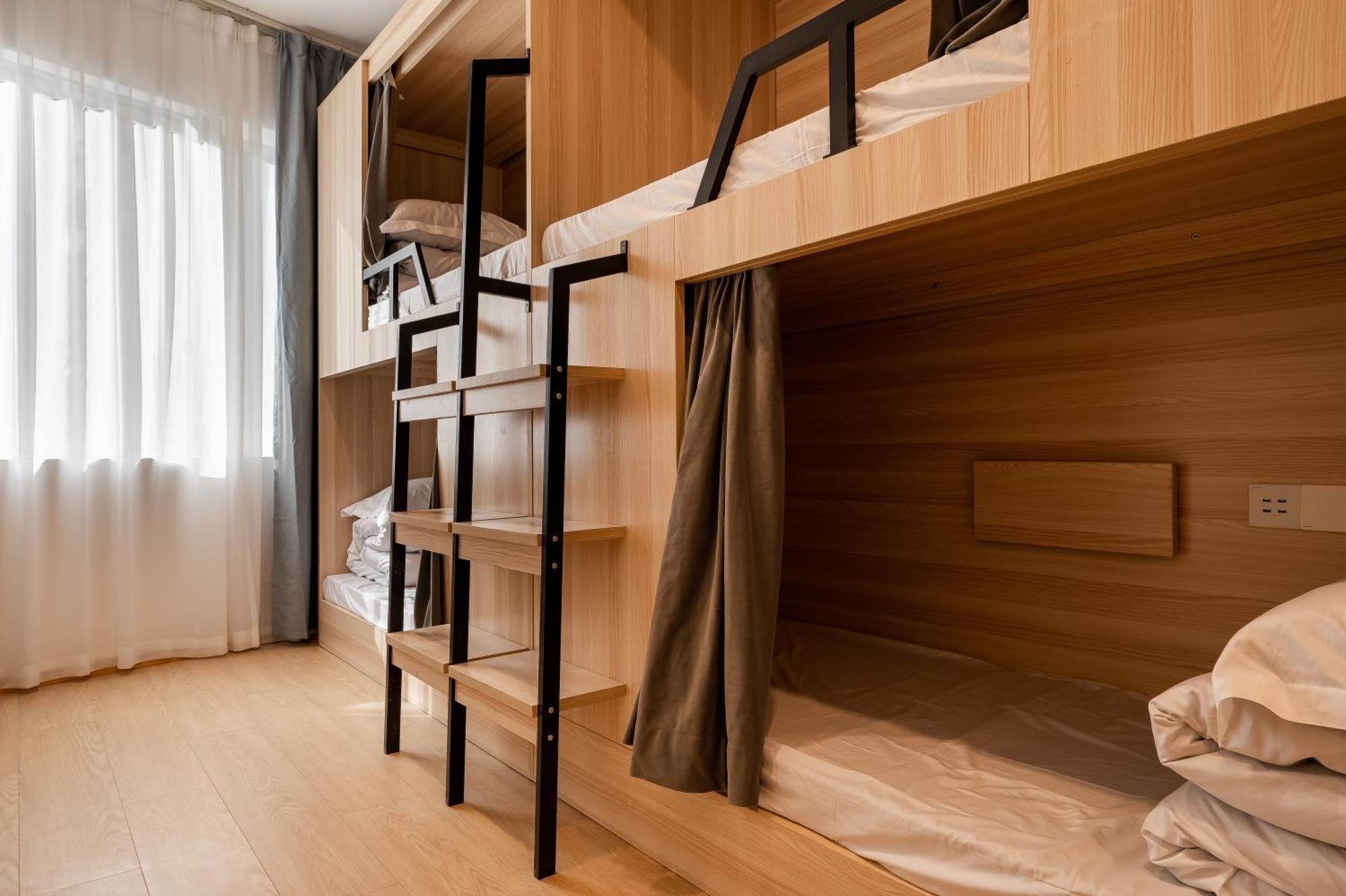 Nhà trọ Dayin International Youth -near People's Square & Old Town -social Area -bar -cafe -gym -free Laundry Luggage Storage -24h Front Desk -english Service *