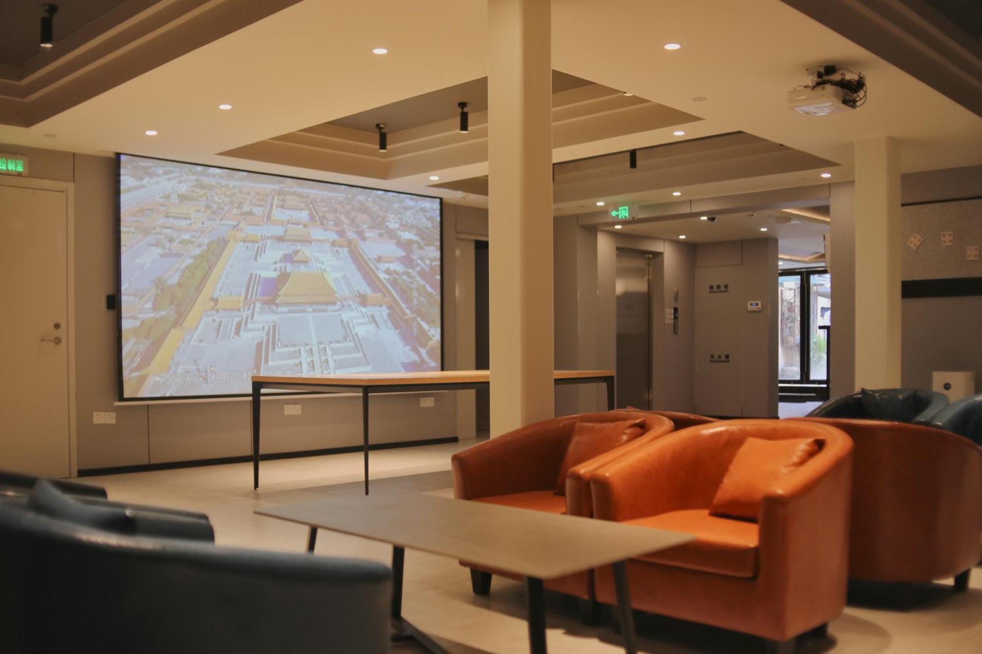 Dayin International Youth -near People's Square & Old Town -social Area -bar -cafe -gym -free Laundry Luggage Storage -24h Front Desk -english Service Thượng Hải