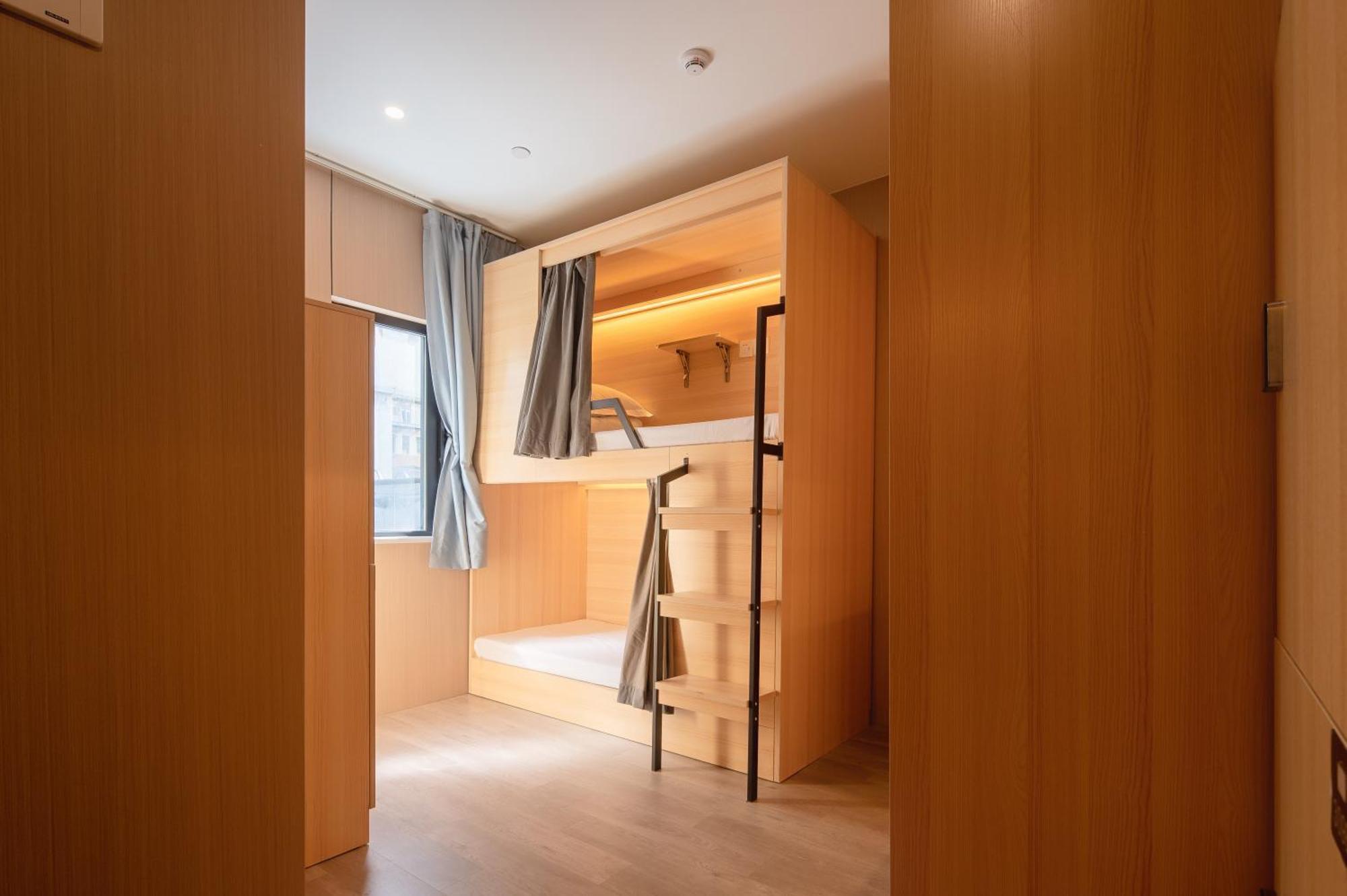 Dayin International Youth -near People's Square & Old Town -social Area -bar -cafe -gym -free Laundry Luggage Storage -24h Front Desk -english Service * Thượng Hải