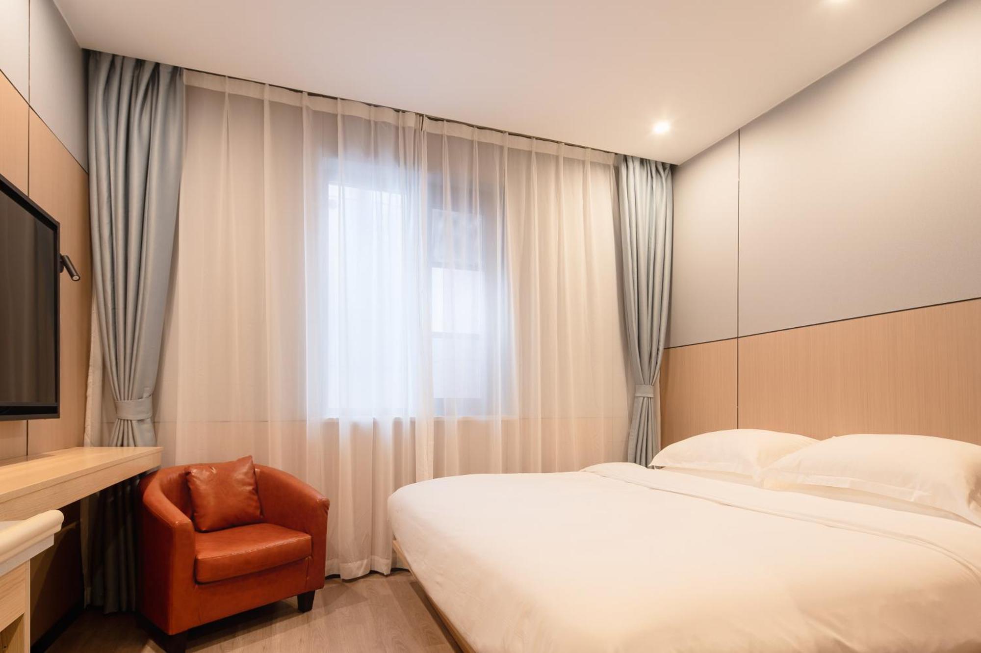 Dayin International Youth -near People's Square & Old Town -social Area -bar -cafe -gym -free Laundry Luggage Storage -24h Front Desk -english Service Nhà trọ *