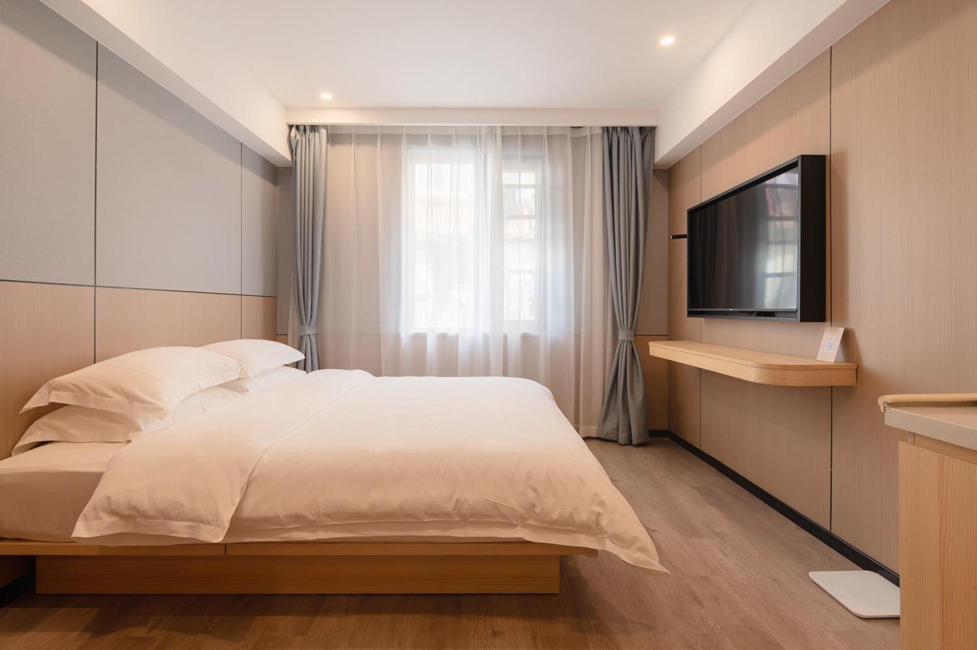 Nhà trọ Dayin International Youth -near People's Square & Old Town -social Area -bar -cafe -gym -free Laundry Luggage Storage -24h Front Desk -english Service